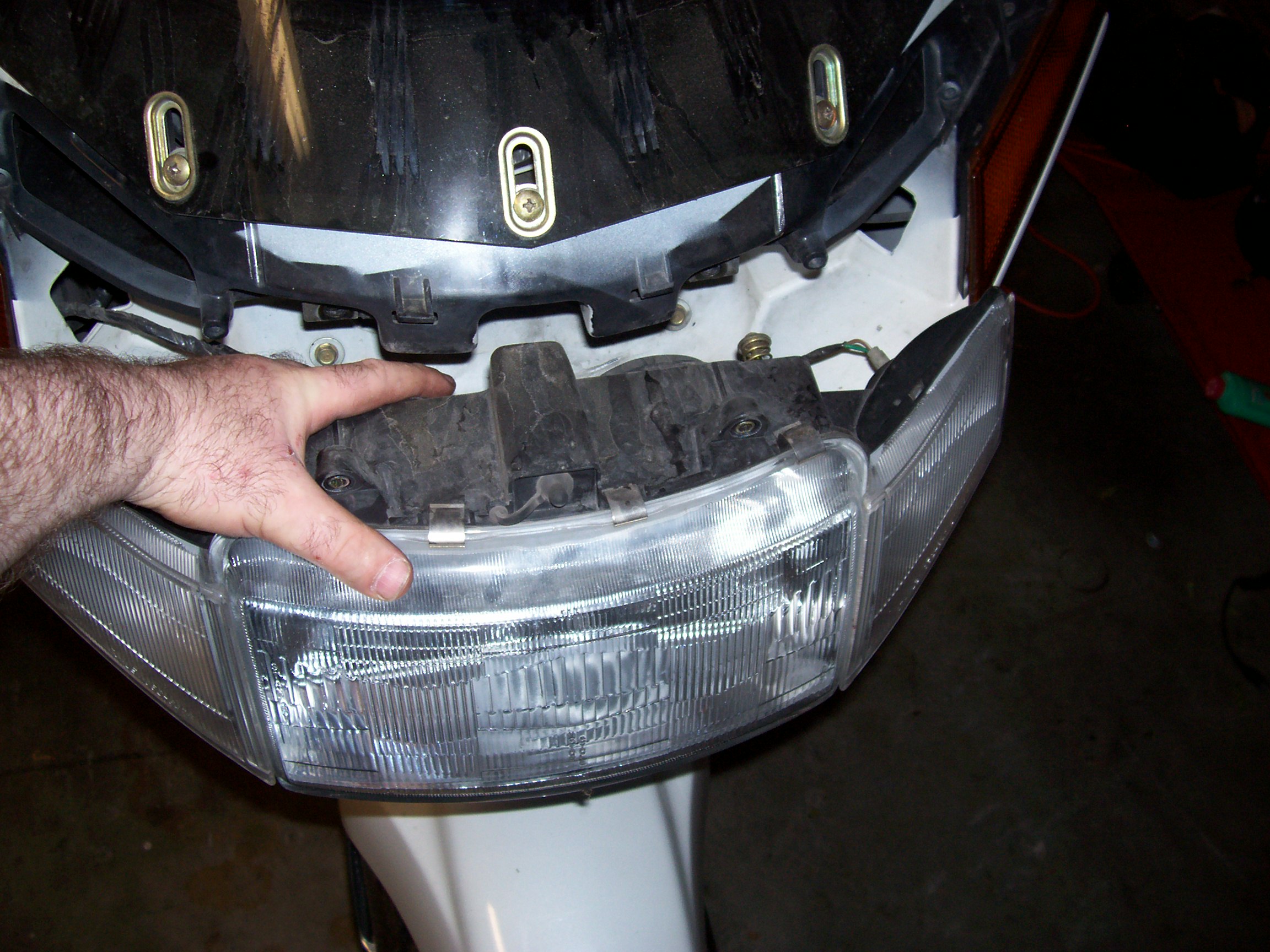 Jim Martino's '96 GL1500 Headlight Modulator Installation