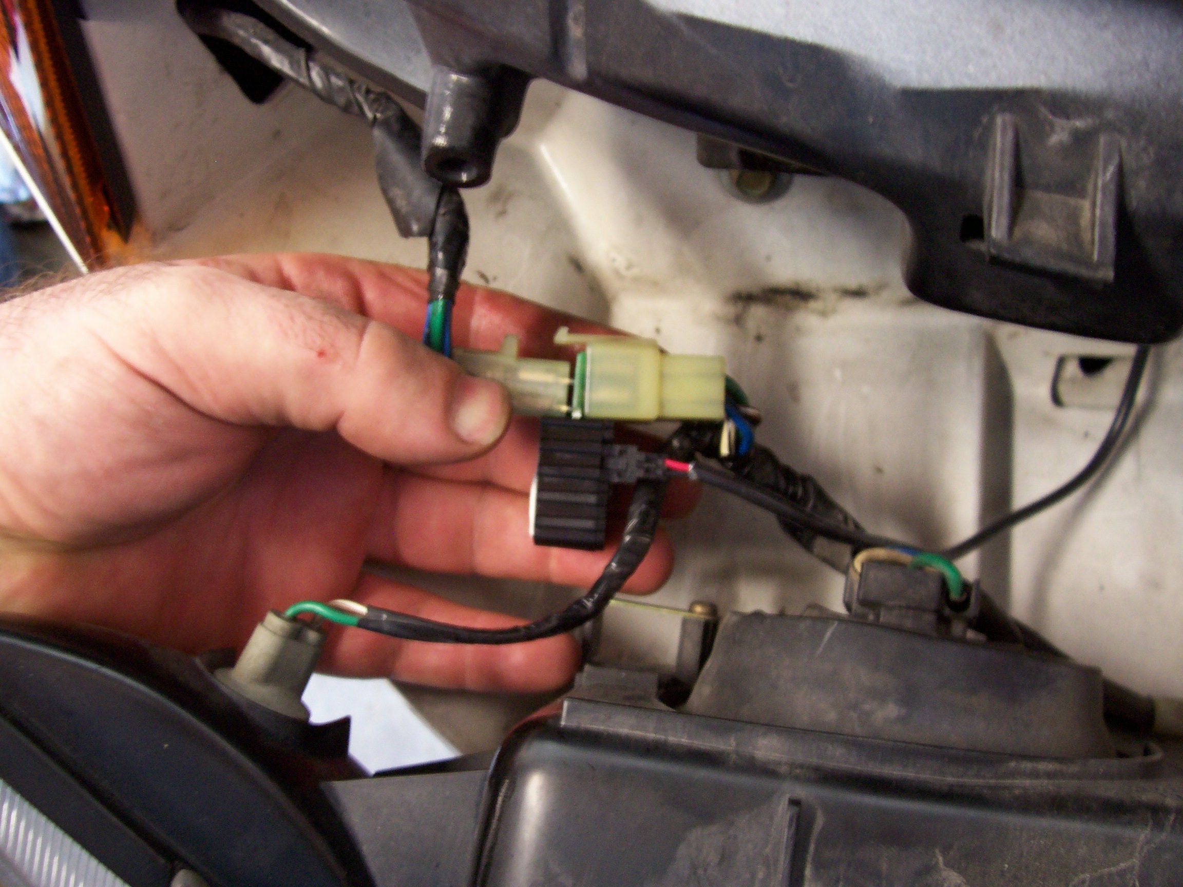 Jim Martino's '96 GL1500 Headlight Modulator Installation